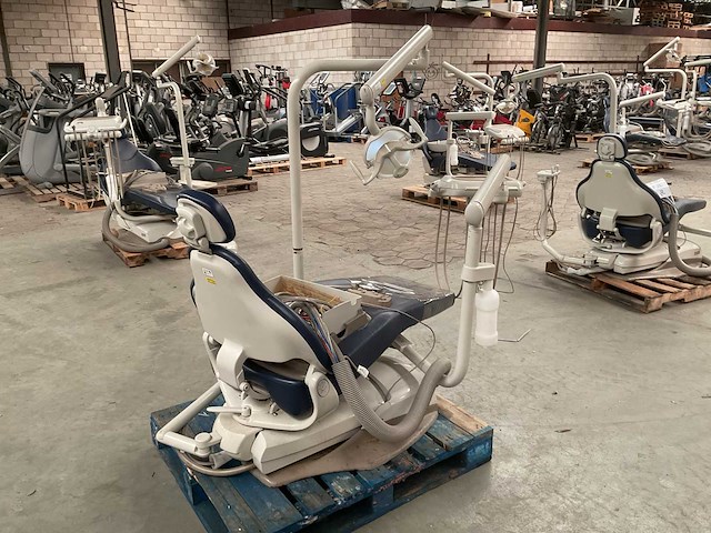 Midmark tandartsstoel - afbeelding 4 van  7