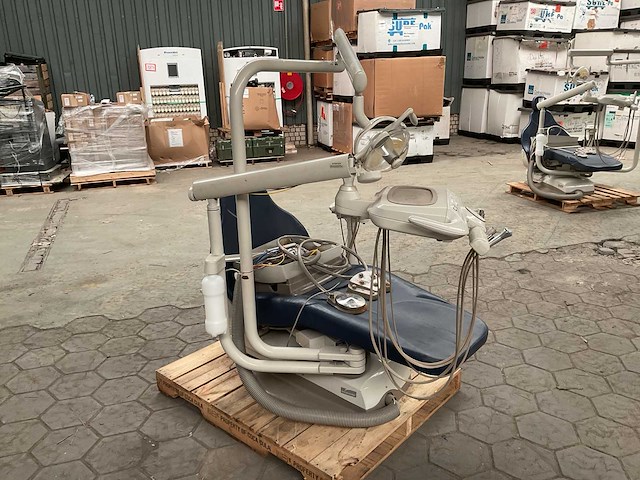 Midmark tandartsstoel - afbeelding 1 van  7