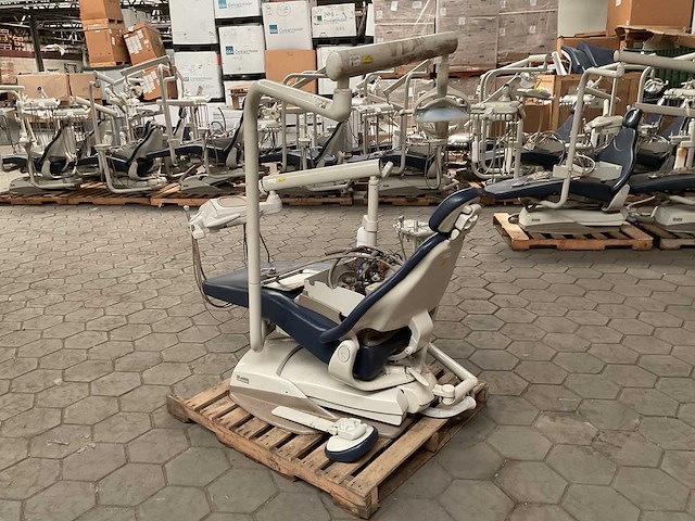 Midmark tandartsstoel - afbeelding 3 van  7