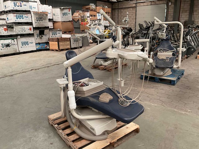 Midmark tandartsstoel - afbeelding 2 van  8