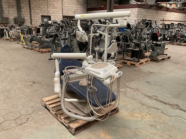 Midmark tandartsstoel - afbeelding 1 van  7