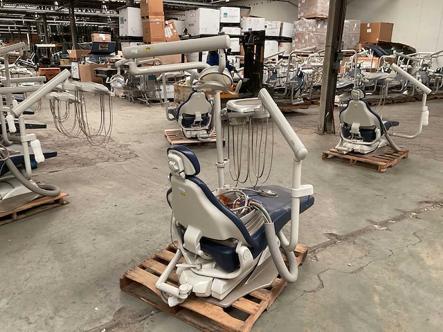 Midmark tandartsstoel - afbeelding 4 van  7