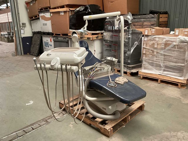 Midmark tandartsstoel - afbeelding 1 van  7