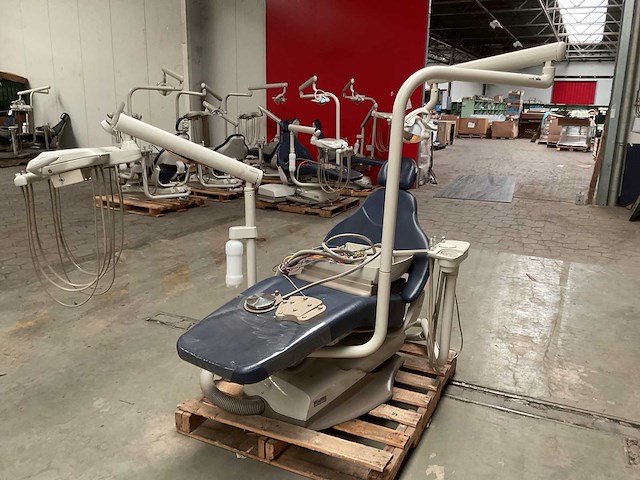 Midmark tandartsstoel - afbeelding 2 van  7