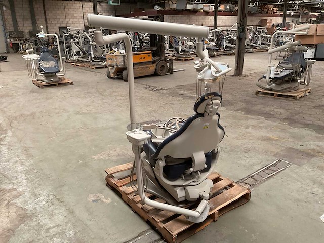 Midmark tandartsstoel - afbeelding 3 van  7