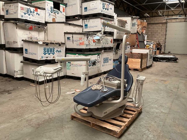 Midmark tandartsstoel - afbeelding 1 van  6