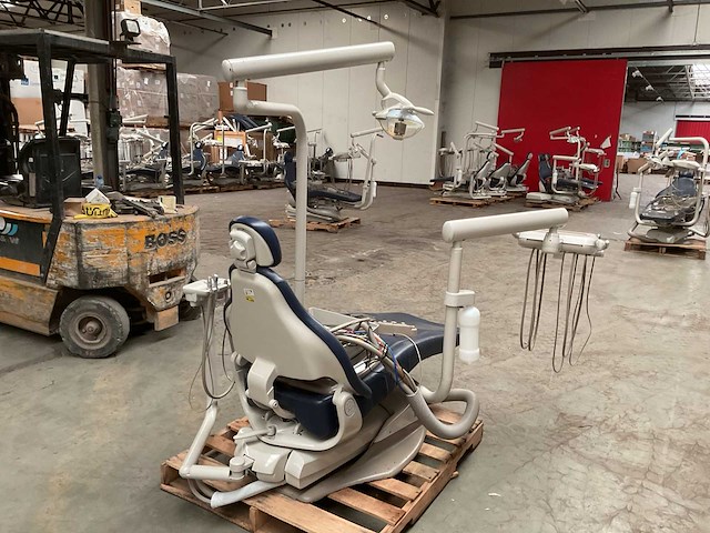 Midmark tandartsstoel - afbeelding 3 van  6