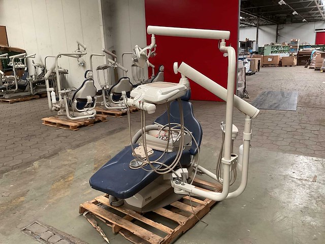 Midmark tandartsstoel - afbeelding 2 van  7