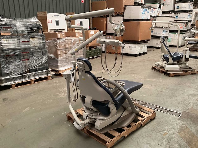 Midmark tandartsstoel - afbeelding 4 van  7