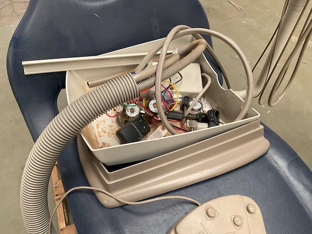 Midmark tandartsstoel - afbeelding 7 van  7