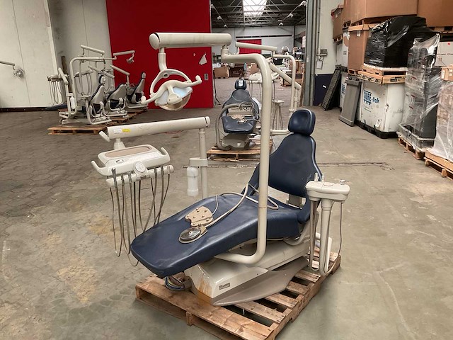 Midmark tandartsstoel - afbeelding 2 van  7