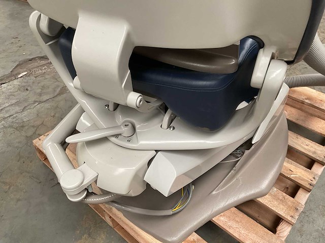 Midmark tandartsstoel - afbeelding 5 van  7