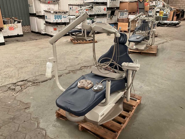 Midmark tandartsstoel - afbeelding 2 van  7