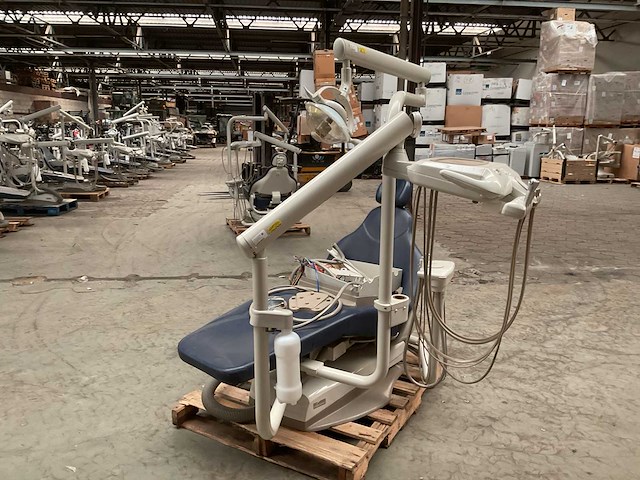 Midmark tandartsstoel - afbeelding 2 van  7