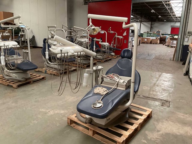 Midmark tandartsstoel - afbeelding 2 van  7
