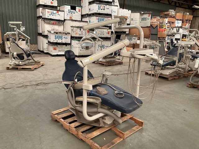 Midmark tandartsstoel - afbeelding 1 van  7