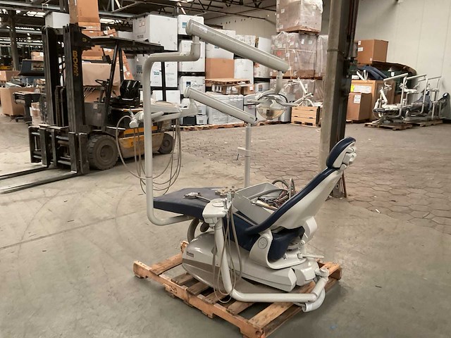 Midmark tandartsstoel - afbeelding 3 van  7