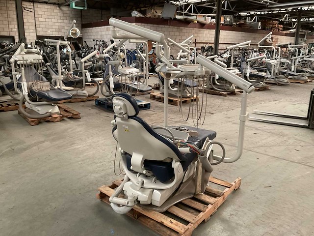 Midmark tandartsstoel - afbeelding 4 van  7