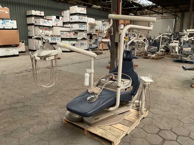 Midmark tandartsstoel - afbeelding 2 van  8