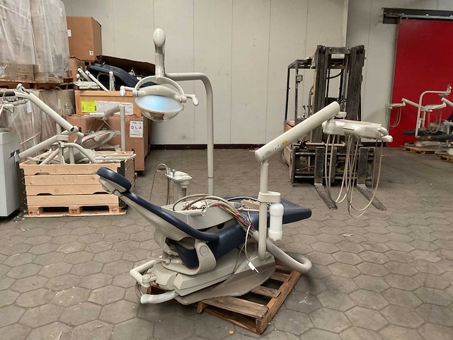 Midmark tandartsstoel - afbeelding 3 van  8