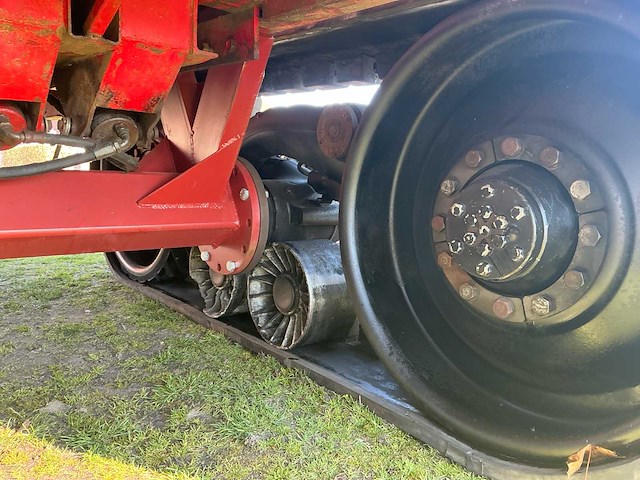 Miedema hst2a kipper op rupsen - afbeelding 15 van  25