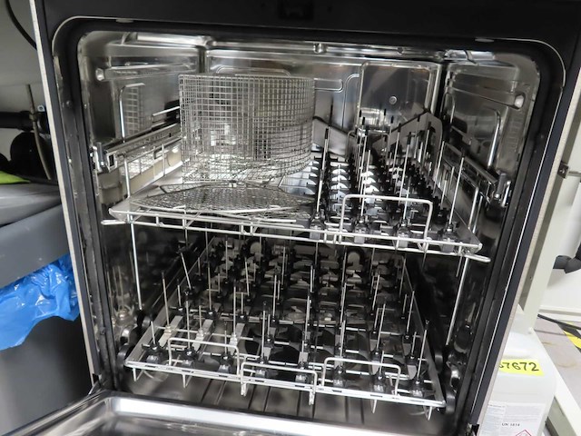Miele - 2022 - pg 8583 - laboratoriumvaatwasser - afbeelding 8 van  8