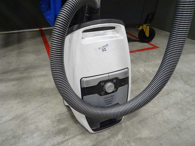 Miele - blizzard cx1 - stofzuiger - afbeelding 2 van  2