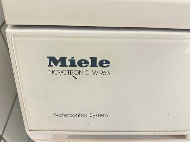 Miele - novotronic w 963 - wasmachine - afbeelding 2 van  4