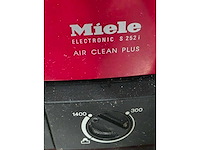 Miele - s252i - stofzuiger - afbeelding 2 van  3