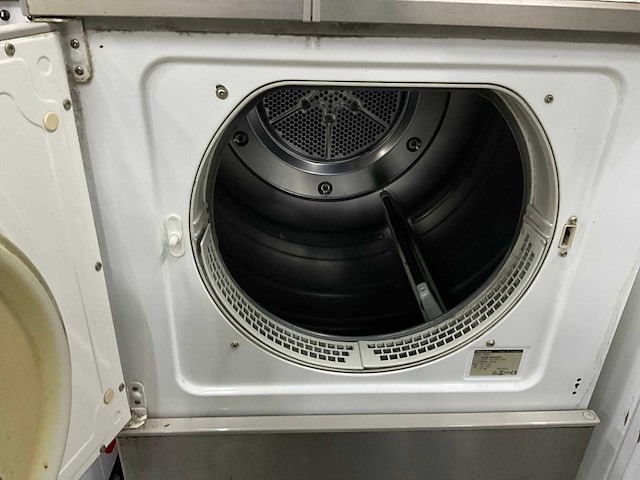 Miele - t5207 - luchtafvoer wasdroger - afbeelding 3 van  4