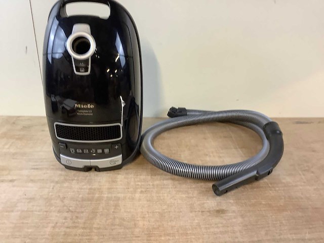 Miele complete c3 stofzuiger - afbeelding 1 van  9