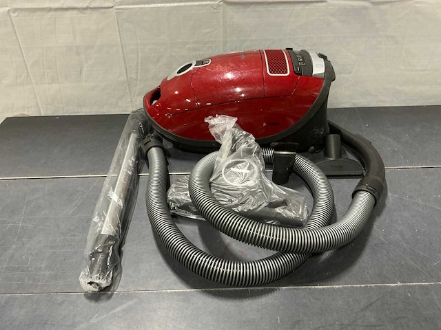 Miele complete c3 stofzuiger - afbeelding 2 van  8