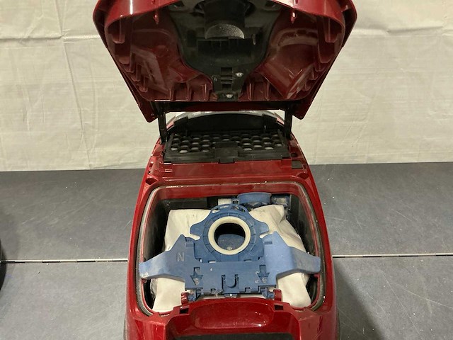 Miele complete c3 stofzuiger - afbeelding 6 van  8