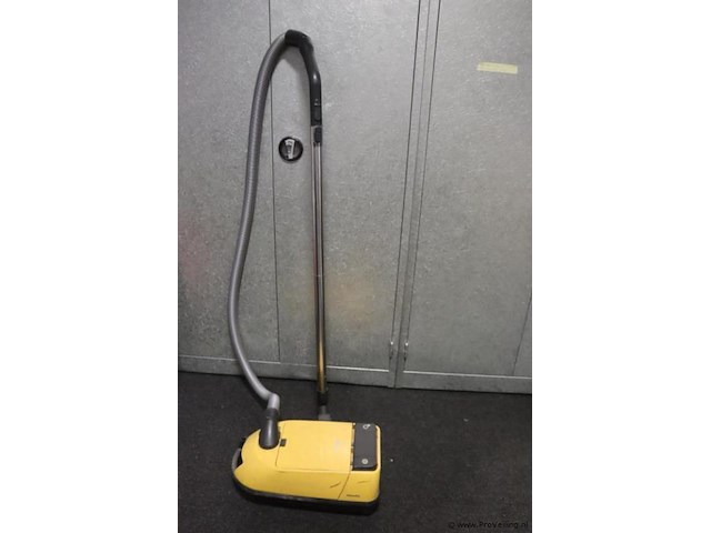 Miele de luxe stofzuiger met stofzuigerzakken - afbeelding 1 van  5