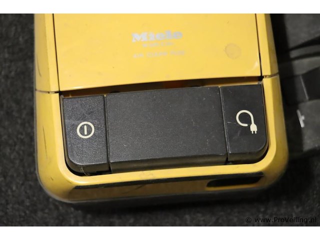 Miele de luxe stofzuiger met stofzuigerzakken - afbeelding 3 van  5