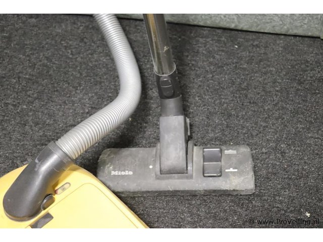 Miele de luxe stofzuiger met stofzuigerzakken - afbeelding 4 van  5