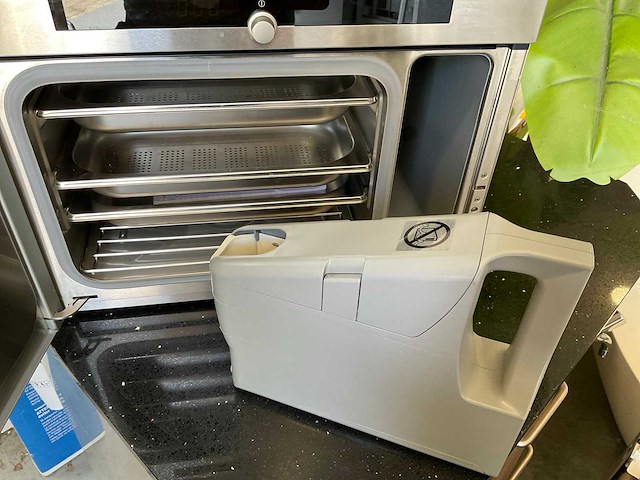 Miele dg1050 stoomoven - afbeelding 3 van  4