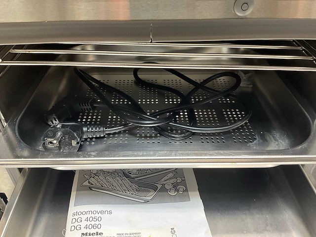 Miele dg4060 steamer - afbeelding 9 van  11