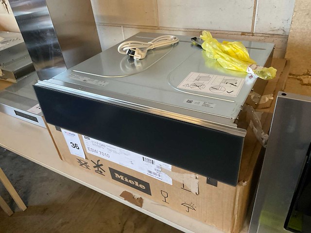 Miele esw 7010 inbouw warmhoudlade - afbeelding 2 van  4