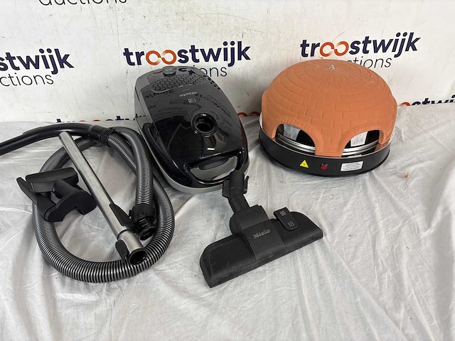 Miele guard s1 – stofzuiger met zak | emerio pizzarette origineel – 6-persoons pizza-oven - afbeelding 1 van  2