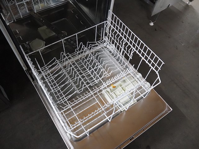 Miele - afbeelding 4 van  9