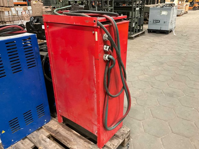 Mikropower bte-48/125 acculader - afbeelding 1 van  6