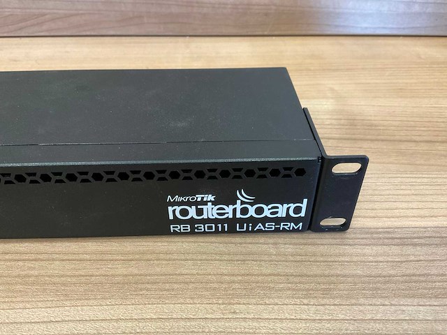 Mikrotik rb3011uias-rm router gige rack mountable - afbeelding 2 van  5