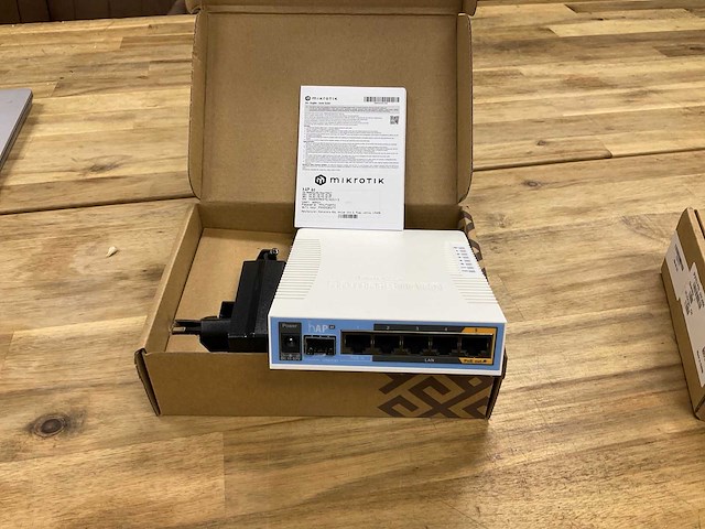 Mikrotik routerboard - afbeelding 1 van  4