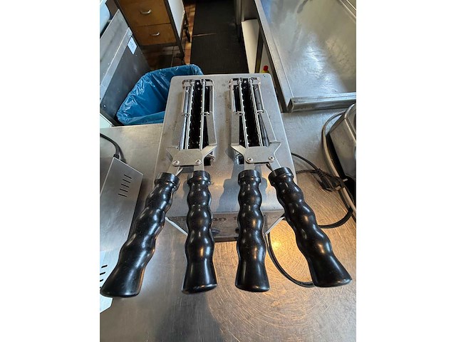 Milan rvs dubbbele toastmachine - afbeelding 3 van  4