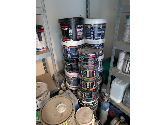Milieucontainer met inhoud, hiltra - afbeelding 15 van  42