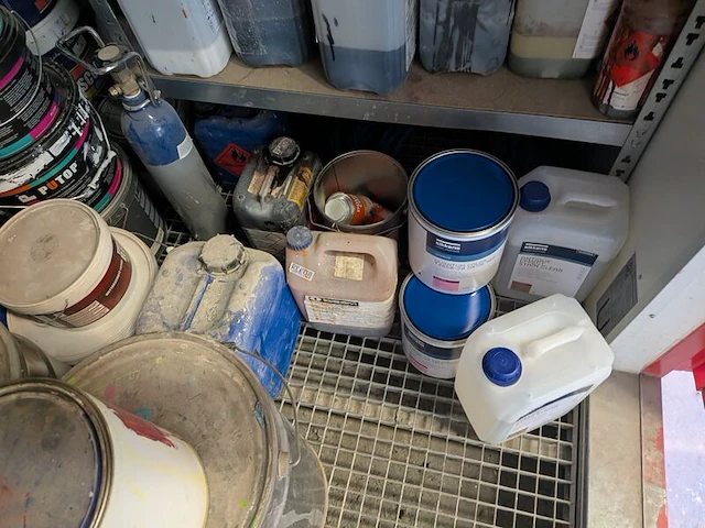 Milieucontainer met inhoud, hiltra - afbeelding 22 van  42