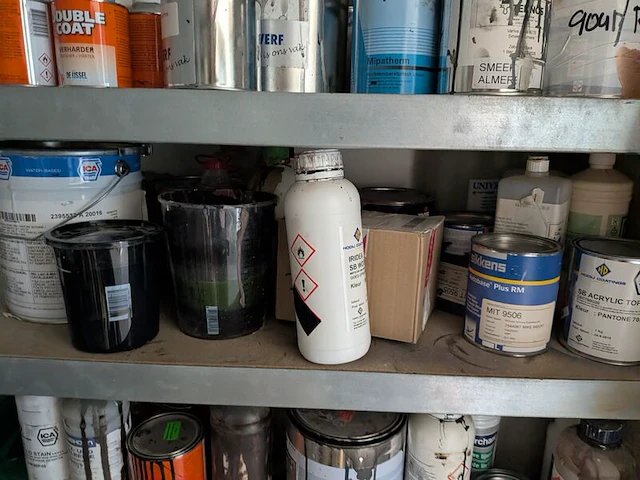 Milieucontainer met inhoud, hiltra - afbeelding 27 van  42