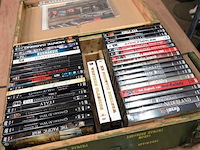 Militaire munitiekist uit het voormalige joegoslavië. gevuld met grote partij dvd's - afbeelding 2 van  5