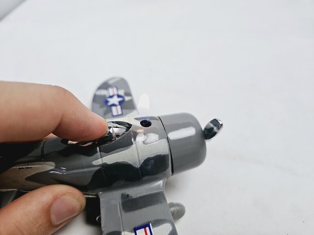 Militaire vliegtuig ansteker - afbeelding 6 van  6